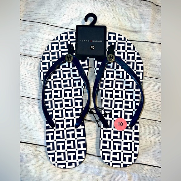 Tommy Hilfiger Shoes - Tommy Hilfiger Flip Flops Size 10 Navy & White